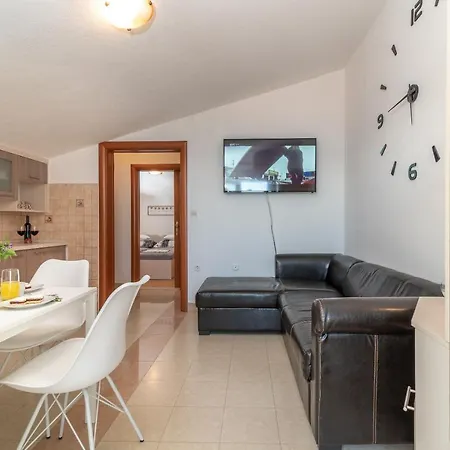 Stela; Charming 1bedroom Apt. With A Stunning View Appartamento Traù