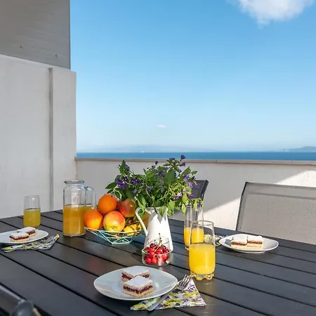 Stela; Charming 1bedroom Apt. With A Stunning View Appartamento Traù